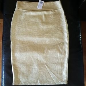 Fitted midi skirt